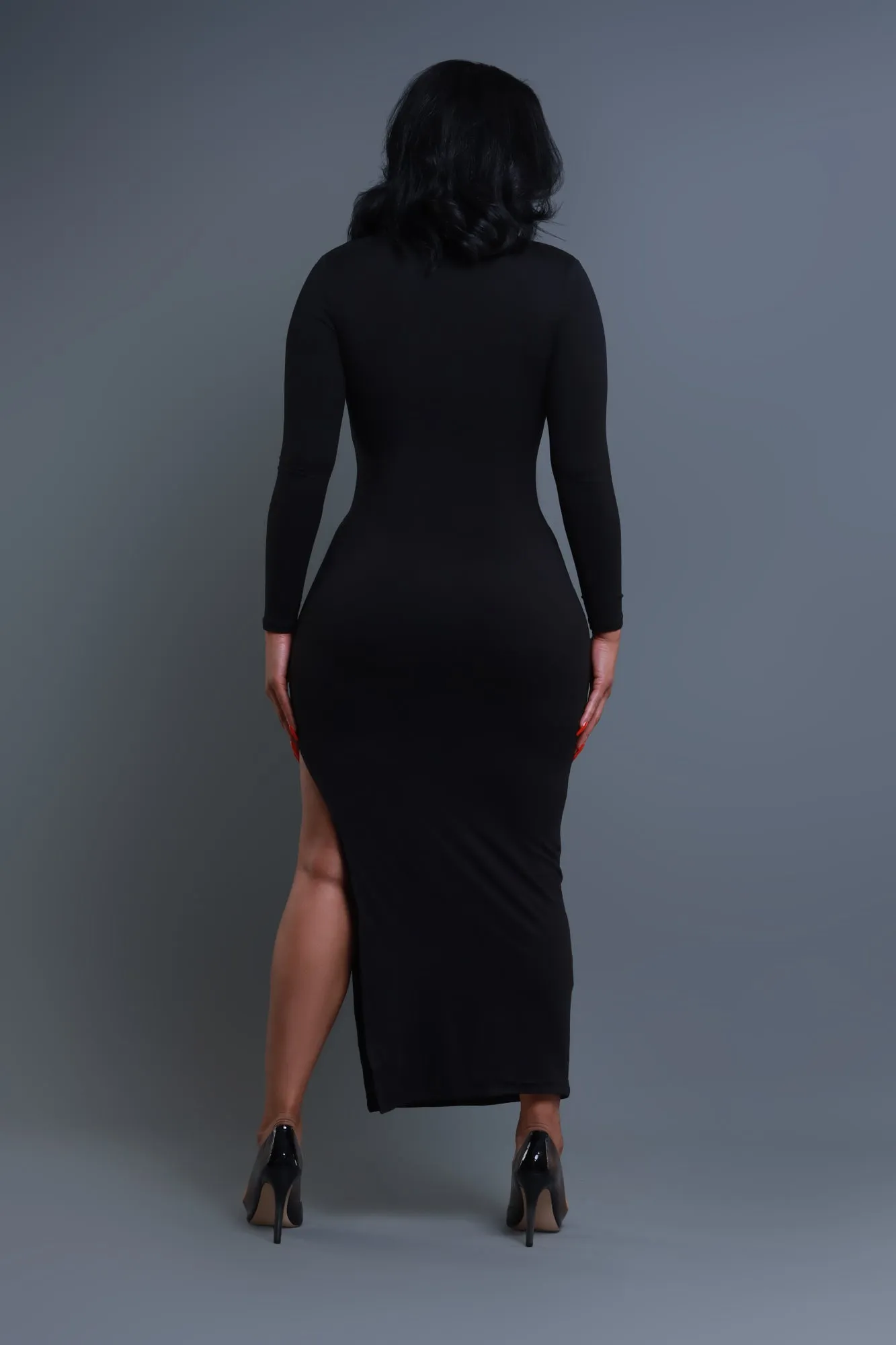 Case Closed Long Sleeve Maxi Dress - Black