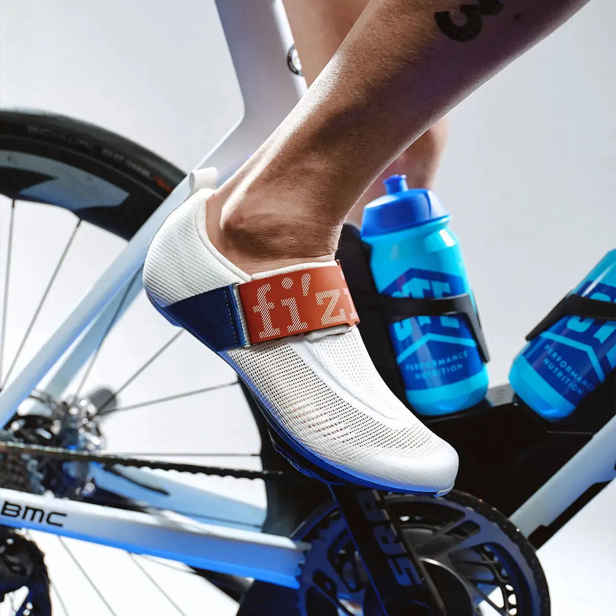 Fizik | Transiro Hydra Aeroweave | Carbon | Triathlonschoen | White / Red-Blue