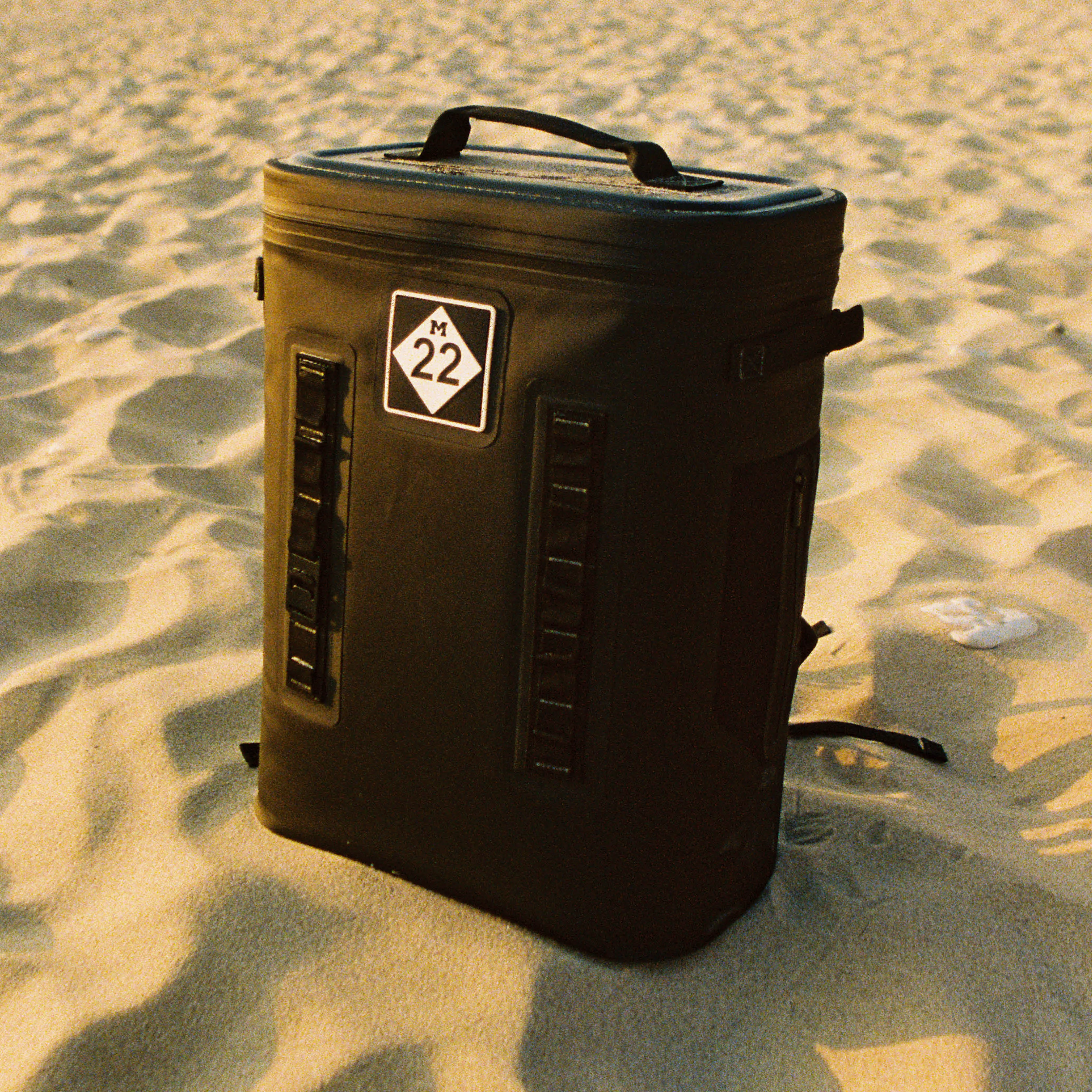 M22 SOFT PACK COOLER