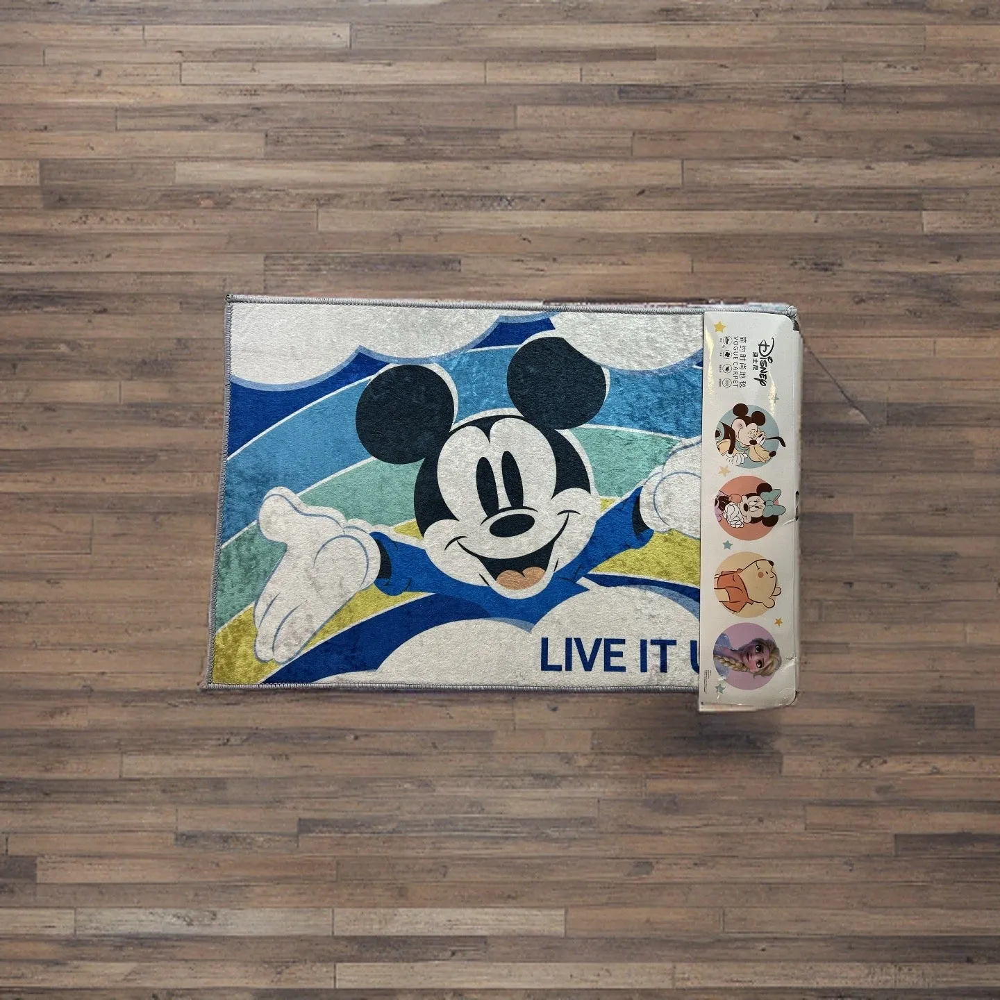 Tapete Disney  Mickey Mouse con 27 Diseños Diferentes para Transformar tu Espacio